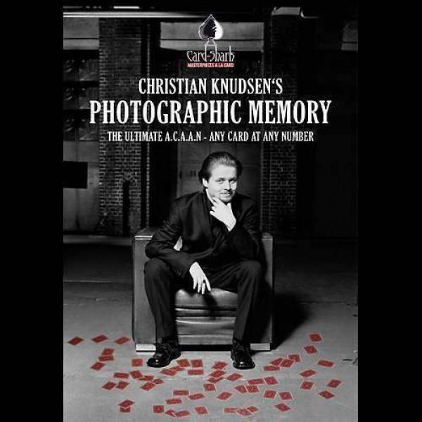Photographic Memory by Christian Knudsen - Rosso formato poker