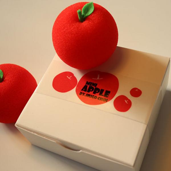 Fruit Sponge Ball (Apple) by Hugo Choi