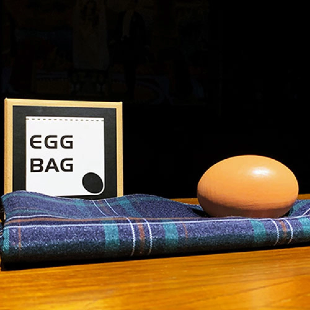 EGG BAG BLUE PLAID by Bacon Magic