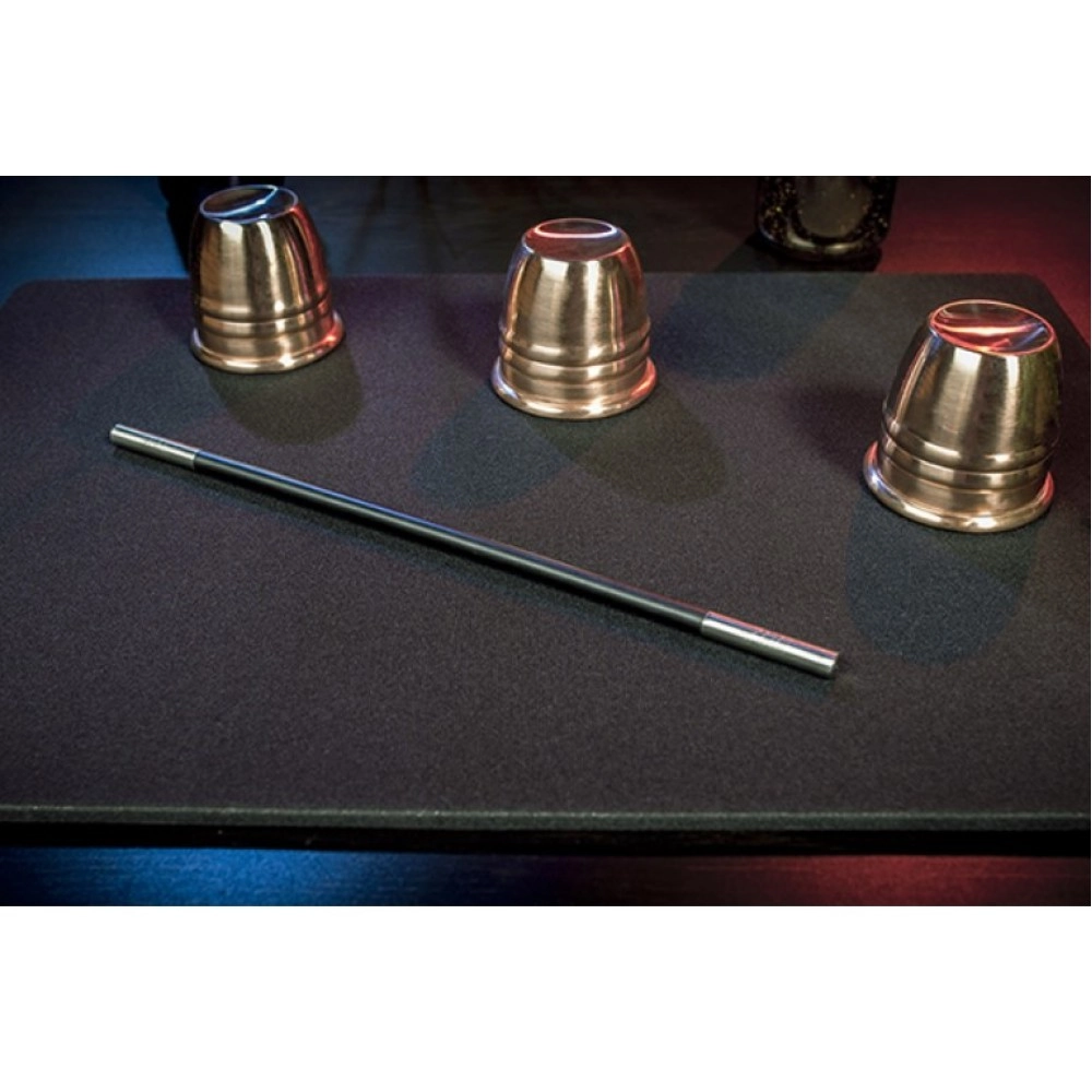 Deluxe Close-Up Pad 40 x 58 cm (Black) by Murphy's Magic Supplies