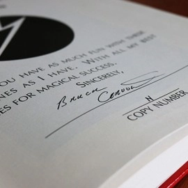 Ultra Cervon by Bruce Cervon and Stephen Minch - Libro
