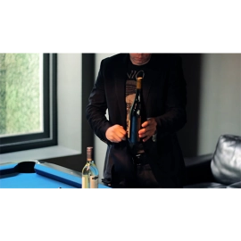 David Penn's Wine Bottle Production (Gimmicks and Online Instructions)