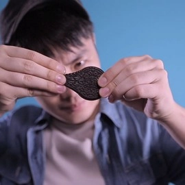 MOREO (With Online Instructions) by DANNY WEISER & Hanson Chien