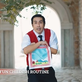 FUNNY HEN by Marcos Cruz