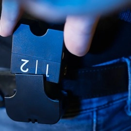 GRAVITY REEL HOLDER by Joao Miranda