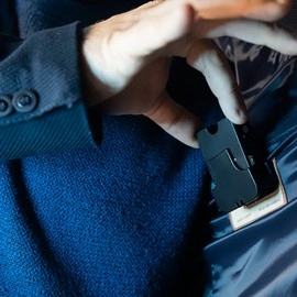 GRAVITY REEL HOLDER by Joao Miranda