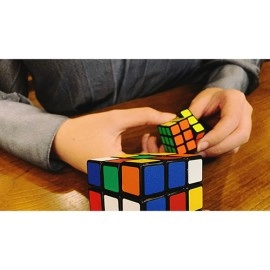 TWIN CUBE by Bacon Magic