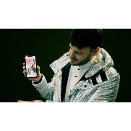 SHOWCASE (Universal) by Thomas Sealey