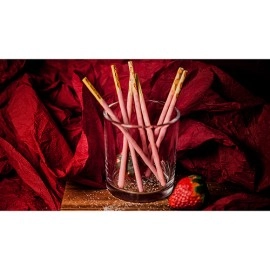 P TO P PADDLE: STRAWBERRY EDITION  (With Online Instructions) by Dream Ikenaga & Hanson Chien