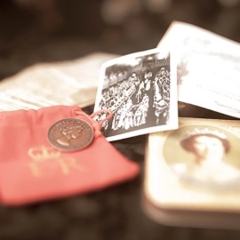 QUEENS NOSE JUBILEE EDITION (Gimmicks and Online Instruction) by Mark Bennett and Matthew Wright