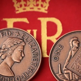 QUEENS NOSE JUBILEE EDITION (Gimmicks and Online Instruction) by Mark Bennett and Matthew Wright