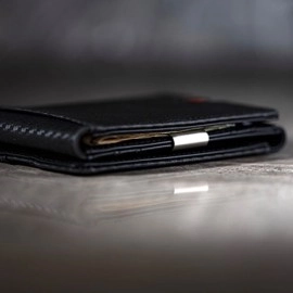 FPS Zeta Wallet Black (Gimmicks and Online Instructions) by Magic Firm
