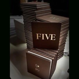 FIVE (LIMITED) by Dani DaOrtiz  - Libro