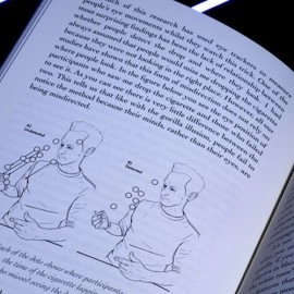 The Psychology of Magic: From Lab to Stage by Gustav Kuhn and Alice Pailhes - Libro