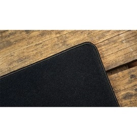 Sewn-Edge Basic Close-Up Pad (Black) by TCC Presents