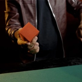 Magic Color Changing Sponge Balls to Square by Murphy's Magic (4 cm)