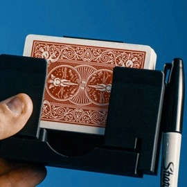 Leviosa Holder by João Miranda Magic