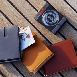 Modern Card to Wallet Insta (Red) by Quiver