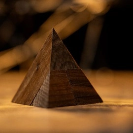 Pyramid Puzzle Deluxe by Murphy's Magic