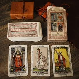 Mazzo di Tarocchi Bunica Tarot (Marked) by Phill Smith