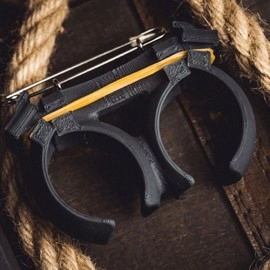 L Holder (Double Ball) by Long Long & Bacon Magic