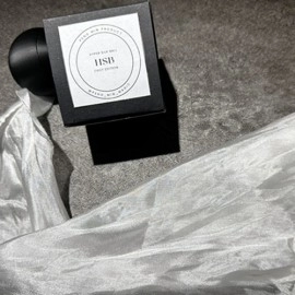 Hyper Silk Ball by Peng Min & Storm Creative (Black)