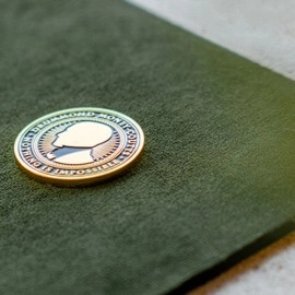 The DMC Luxury Close-Up Pad