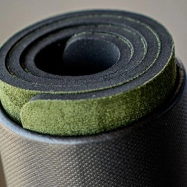 The DMC Luxury Close-Up Pad