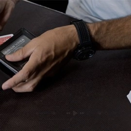 Divisa by Adrian Vega