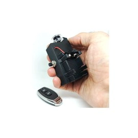 Remote Control Flying Silk by Quique Marduk